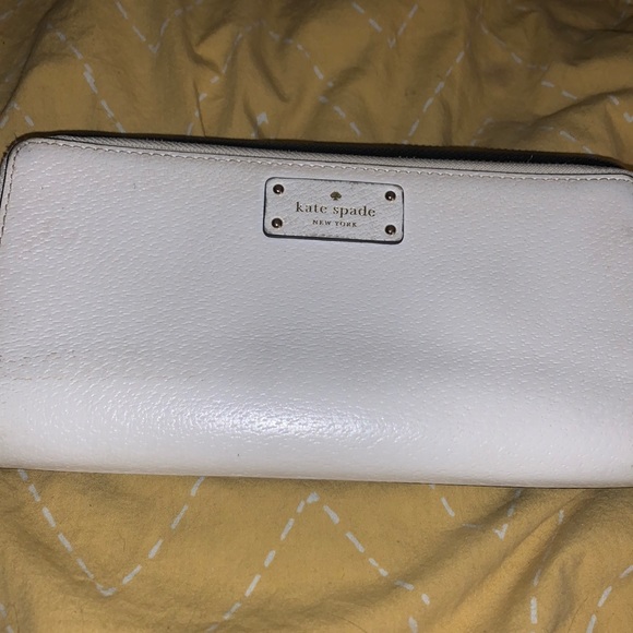 Amazing Kate Spade Wallet (Wristlet Two tone ) - Picture 1 of 10